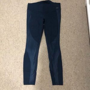 New Balance Legging with mesh/high gloss detail
